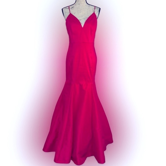 Lulu’s Dress - Picture 3 of 7